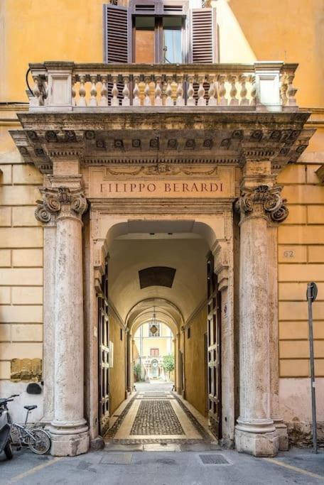 Discover The Pantheon From The Berardi Studio Flat Exteriör bild